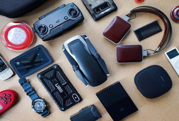 Best Travel Gadget & Accessories For Long Flights